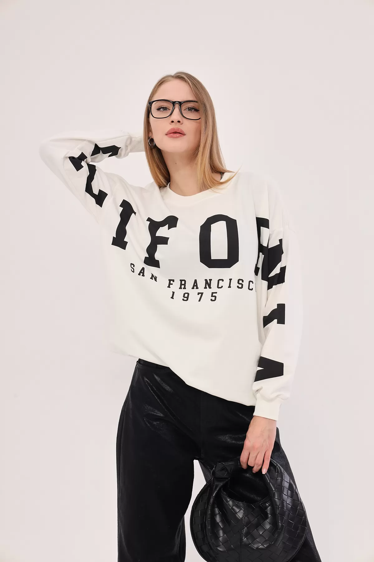 ARM-25K001023 Beyaz Bisiklet Yaka Calıfornıa Baskılı Oversize Sweatshirt