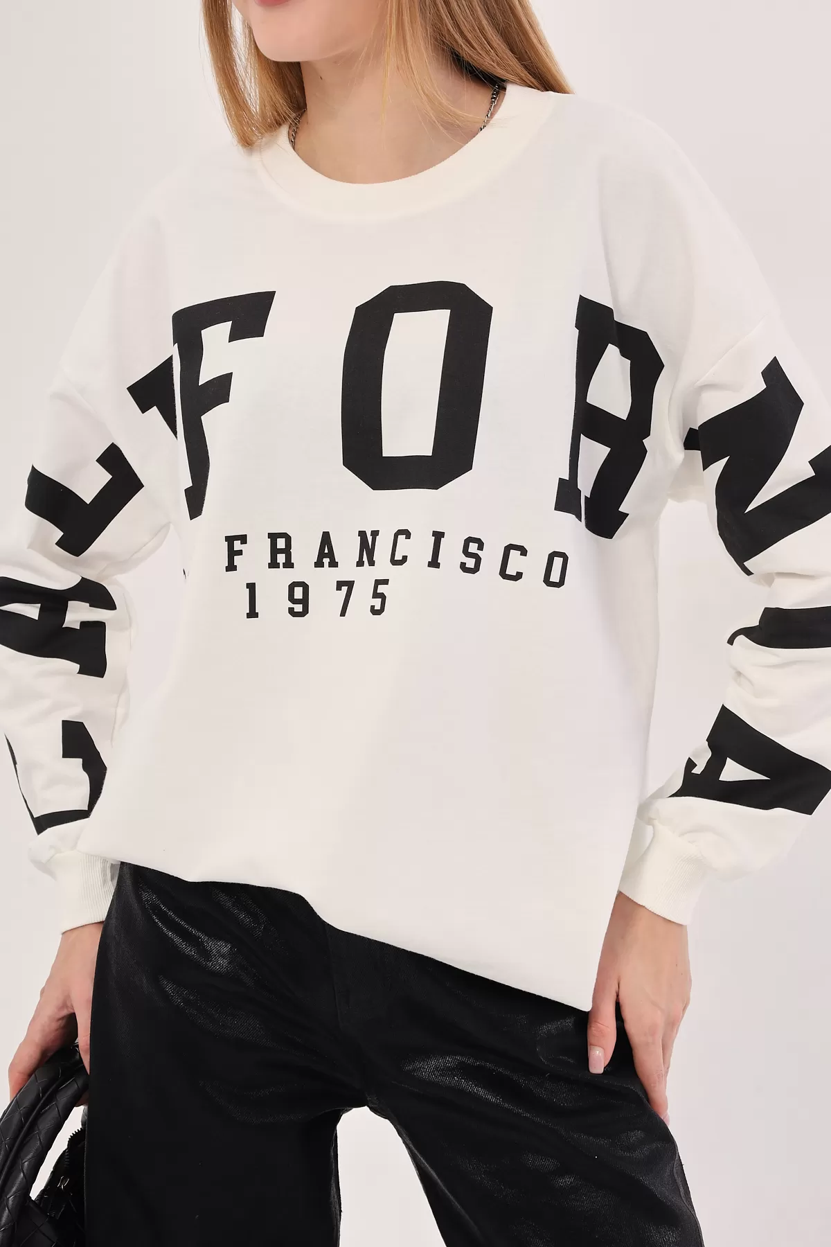 ARM-25K001023 Beyaz Bisiklet Yaka Calıfornıa Baskılı Oversize Sweatshirt