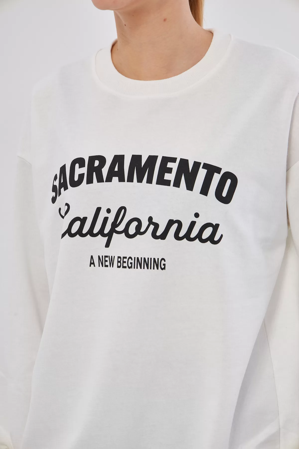 ARM-25K001020 Beyaz Sacramento Baskılı Oversize Sweatshirt