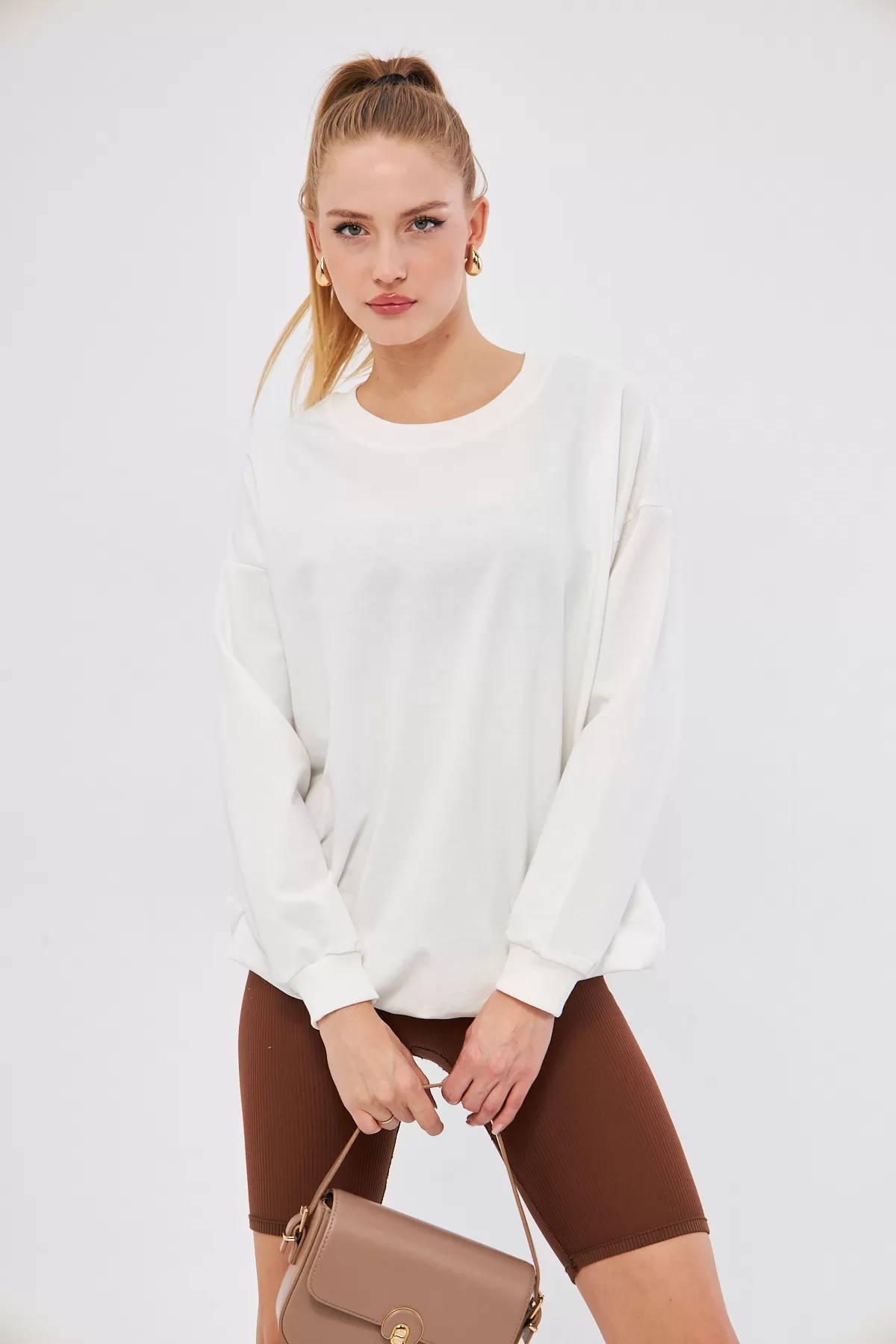 ARM-22K024027 Beyaz Yuvarlak Yaka Oversize Sweatshirt