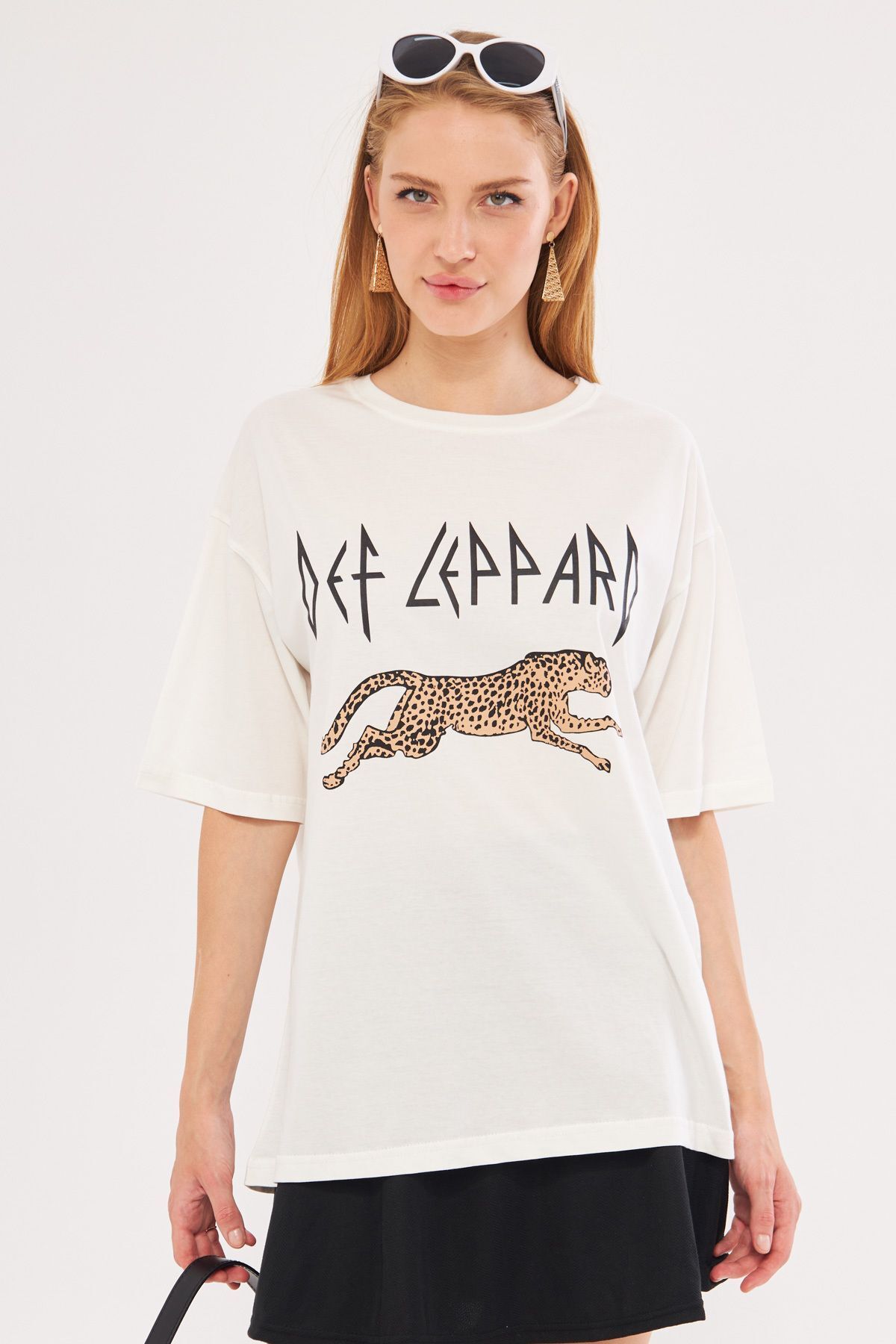 ARM-24Y024022 Ekru Önü Leopar Baskılı Oversize T-Shirt