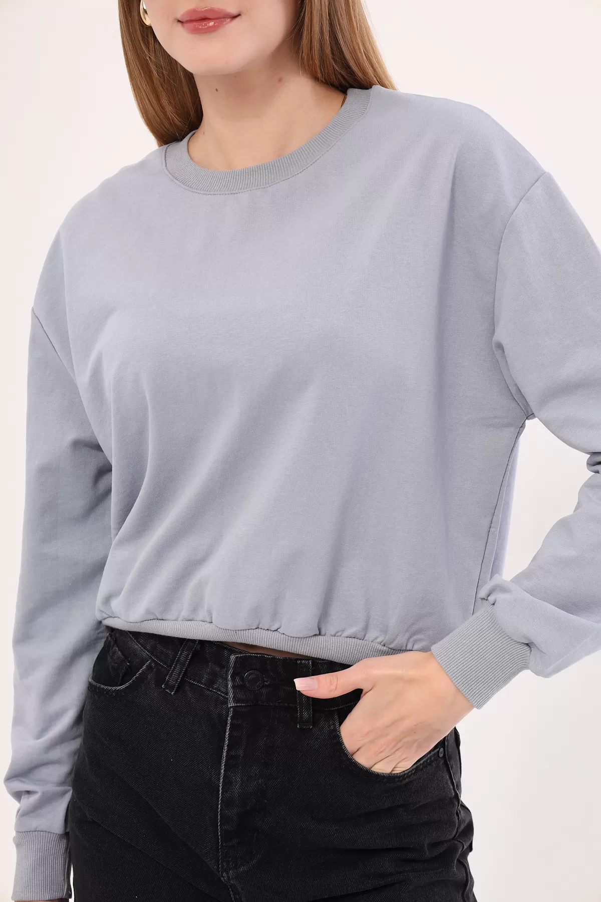 ARM-25K001027 Gri Bisiklet Yaka Crop Sweatshirt