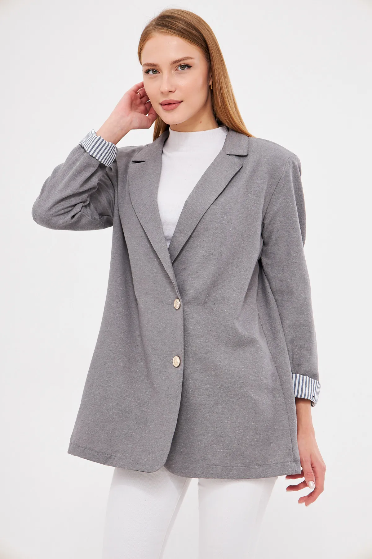 ARM-25K001015 Gri Kruvaze Yaka Kolu Katlama Detaylı Oversize Vatkalı Blazer Ceket