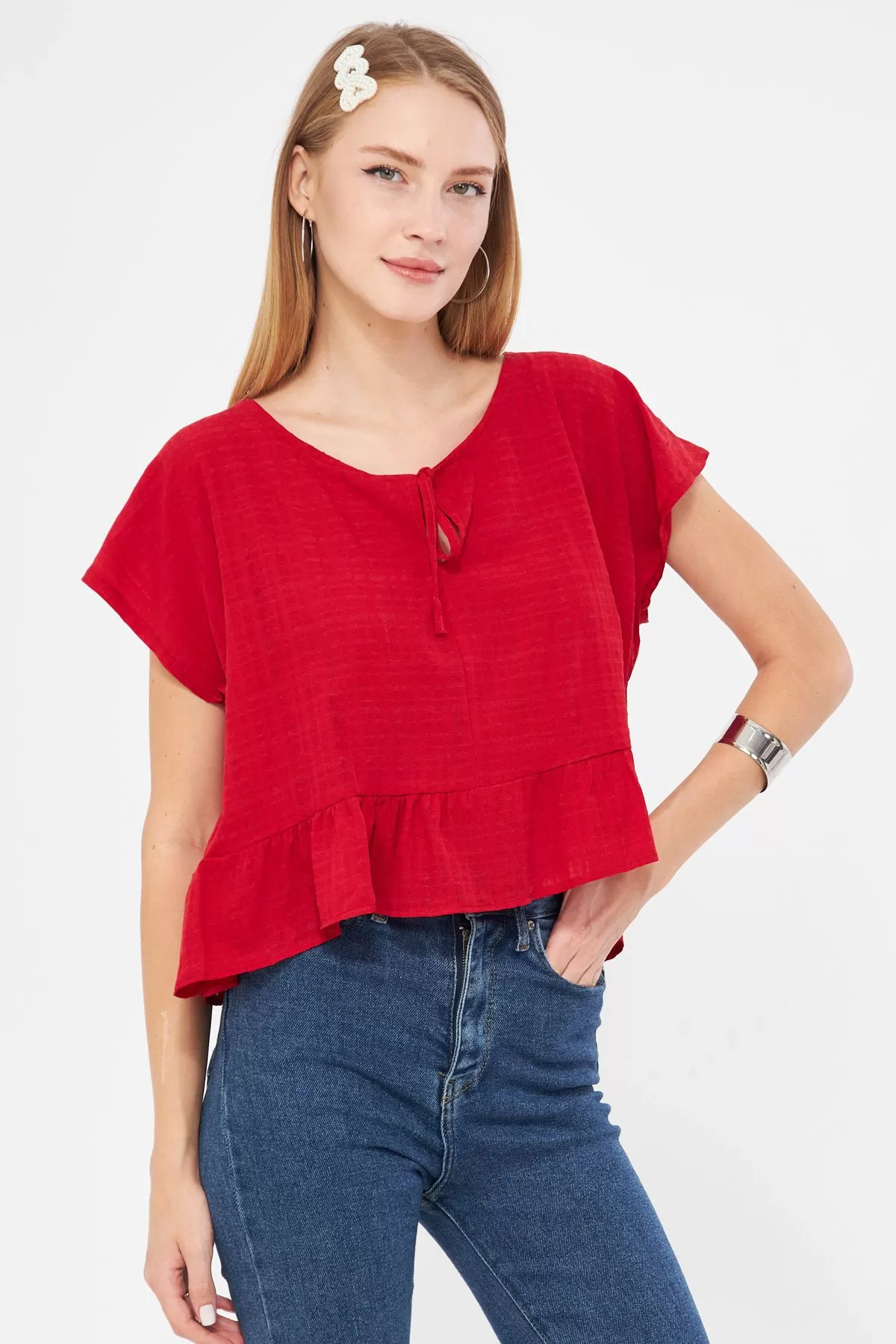 ARM-24Y001088 Kırmızı Yarasa Kol Yakası Bağlamalı Eteği Fırfırlı Oversize Crop Bluz