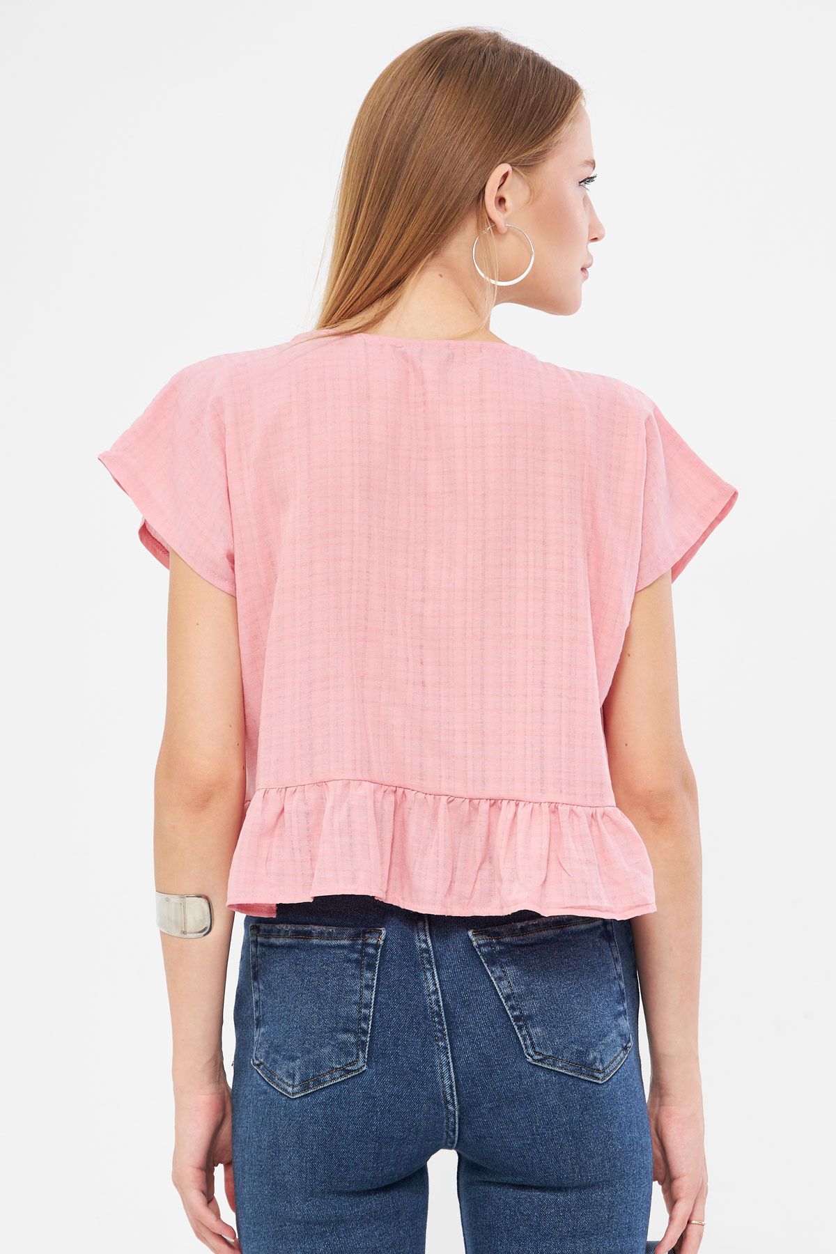 ARM-24Y001088 Pudra Yarasa Kol Yakası Bağlamalı Eteği Fırfırlı Oversize Crop Bluz