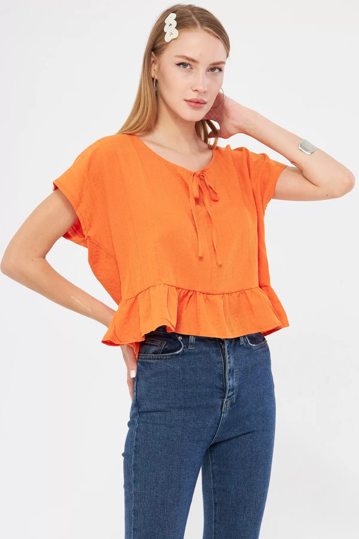 ARM-24Y001088 Turuncu Yarasa Kol Yakası Bağlamalı Eteği Fırfırlı Oversize Crop Bluz