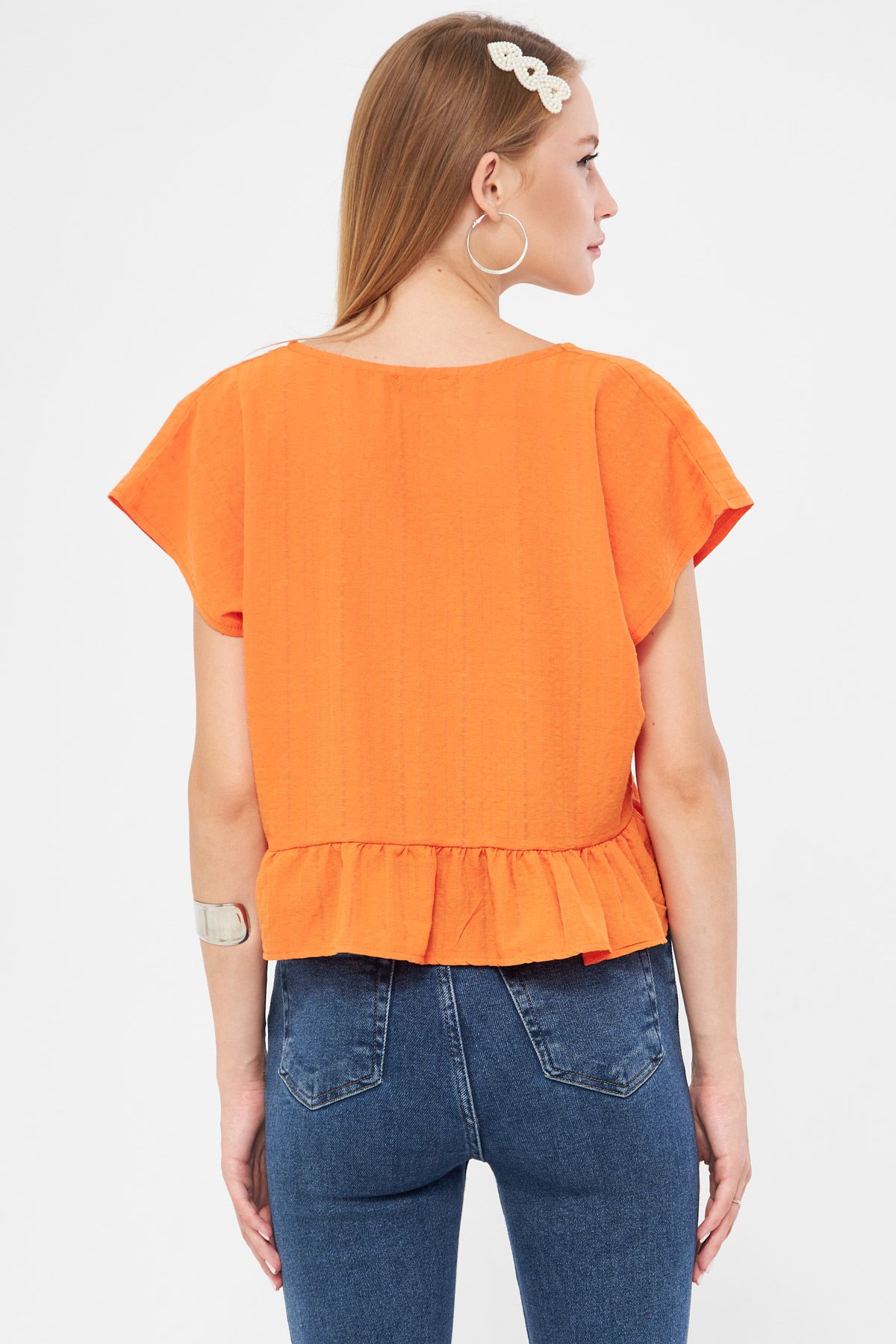 ARM-24Y001088 Turuncu Yarasa Kol Yakası Bağlamalı Eteği Fırfırlı Oversize Crop Bluz