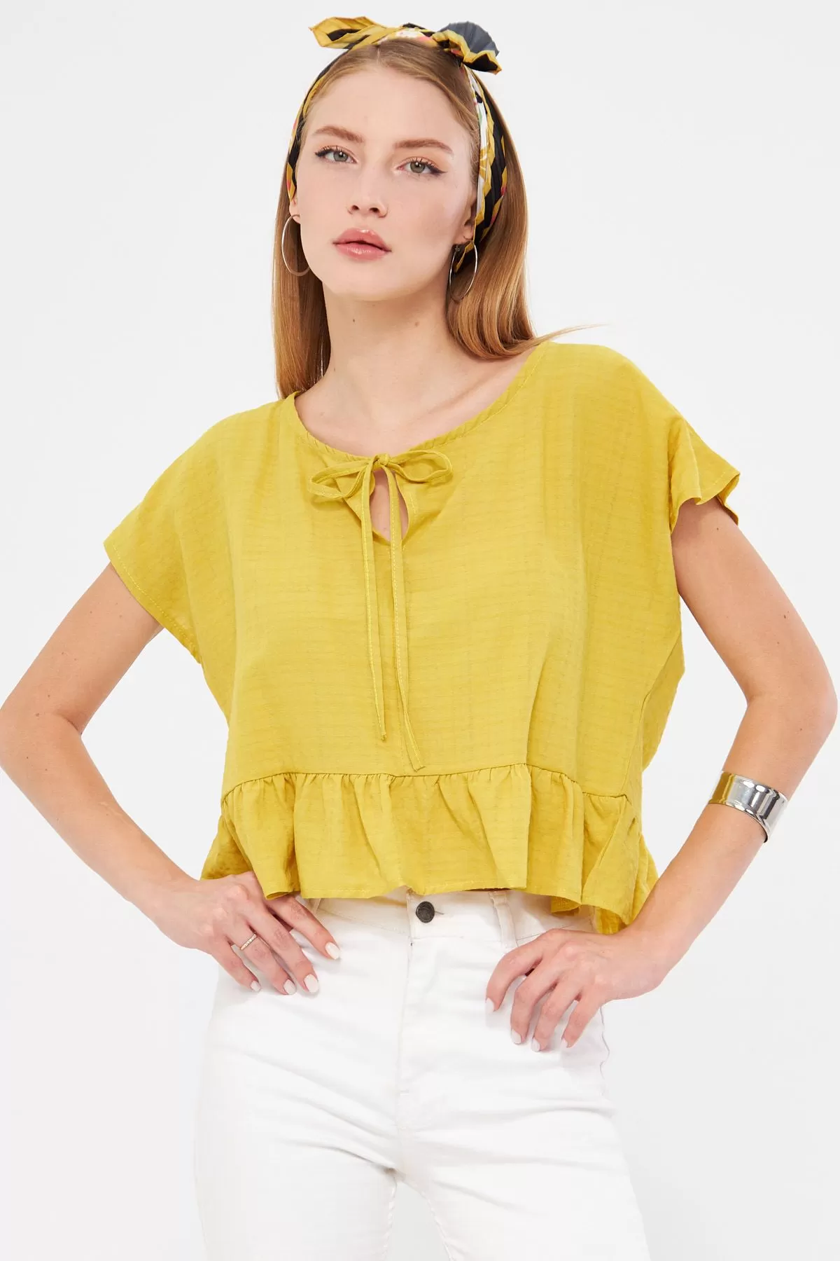 ARM-24Y001088 Yağ Yeşili Yarasa Kol Yakası Bağlamalı Eteği Fırfırlı Oversize Crop Bluz